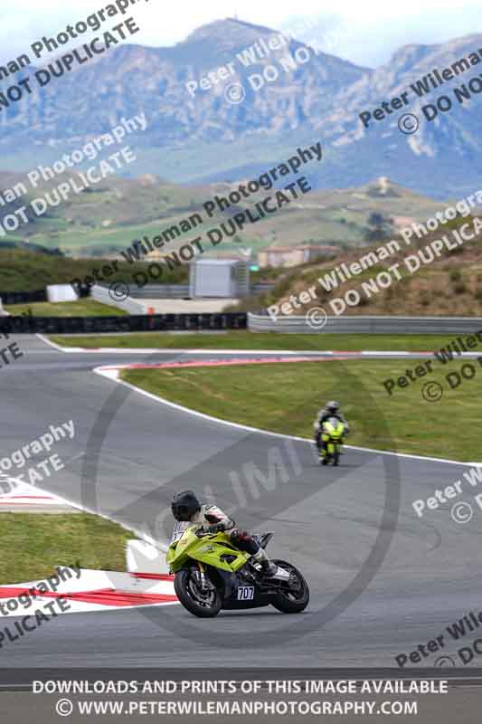 cadwell no limits trackday;cadwell park;cadwell park photographs;cadwell trackday photographs;enduro digital images;event digital images;eventdigitalimages;navarra;no limits trackdays;peter wileman photography;racing digital images;trackday digital images;trackday photos